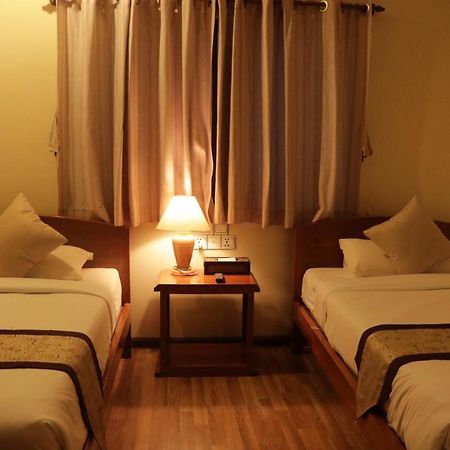 נייאונגו Six Stars Guest House מראה חיצוני תמונה